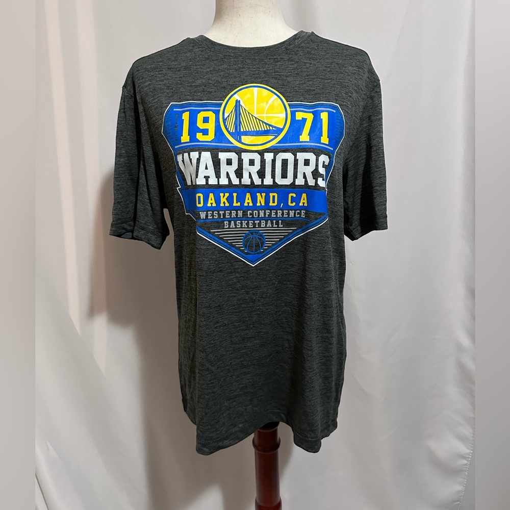 NBA Golden State Warriors T-shirt. Size: M
